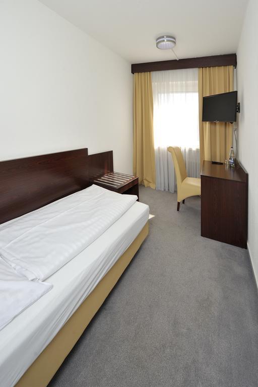 Hotel Zur Post Steimbke Exterior foto